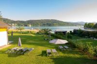 Apartment with Lake View