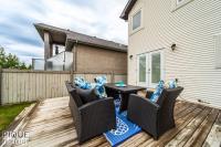 LUXURIOUS 6 Bed Home I Fireplace I near Sports Park I with Double Garage & Fast WiFi! - B&B Edmonton