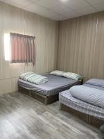 Chambre Lits Jumeaux avec Toilettes Communes