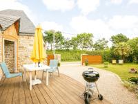 B&B Guissény - Holiday Home Les Bambous - GUI110 by Interhome - Bed and Breakfast Guissény