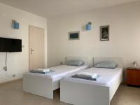 Großes Zweibettzimmer