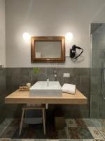 Deluxe Tweepersoonskamer met 1 of 2 Bedden en Uitzicht op de Tuin