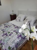 Apartamento de 1 dormitorio con balcón