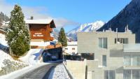 Apartment with Mountain View