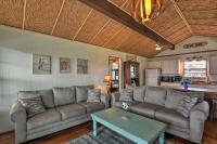 B&B Freeport - Sunny Beach-View Bungalow Fish, Swim, Relax! - Bed and Breakfast Freeport