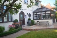 Harriet House B&B - Bed and Breakfast