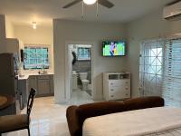 Luxury Studio Rooftop Pool n View unit #4 - B&B Falmouth