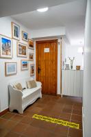 Hostal Plaza de Italia - B&B
