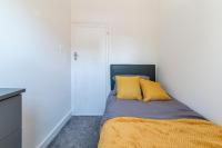 Spacious 3BR House Near Southend Pier - Bed and Breakfast