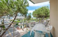 B&B Cattolica - Beautiful Apartment In Cattolica With Kitchen - Bed and Breakfast Cattolica