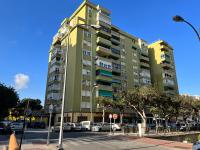 Modern 3 Bedroom Luxury Apartment in Torremolinos - B&B Torremolinos