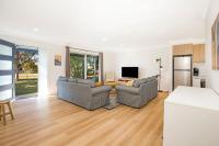 Nautilus Pet Friendly 5 Mins Walk to Bay - B&B