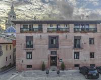 B&B Rubielos de Mora - Hotel Los Leones - Adults Only - Bed and Breakfast Rubielos de Mora