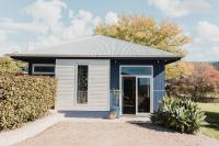 S T U D I O 22 Garden Serenity & Coastal Charm - B&B Port Lincoln