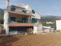 Happy House for Holiday Marina, Big Terrace with Sea View, free BBQ & Parking - Quiet Place - B&B Kutleše
