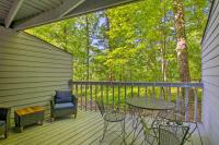 Wintergreen Resort Studio with Deck and Ski-Out Access - B&B