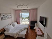Apartment mit 1 Schlafzimmer, Balkon und Meerblick