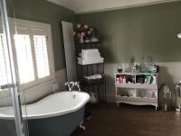 Camera Matrimoniale con Bagno in Comune 