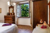 Apartment with Pool View 