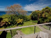 B&B Taupo - Kauawhi Lodge - Acacia Bay Holiday Home - Bed and Breakfast Taupo