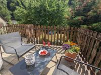 B&B Sebnitz - Urlaubsmagie - Garten, Pool, Terrasse, Grill - H2 - Bed and Breakfast Sebnitz