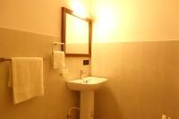 Swan Lake Habarana - B&B