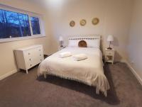 B&B Glasgow - Cosy 2 Bedroom Family Home In Glasgow City - Bed and Breakfast Glasgow