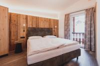 Three-Bedroom Superior Apartment