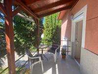 Patak-parti Vendégház - Ferienwohnung Bakonynána