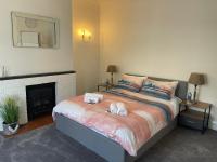 B&B Eastbourne - Ground Floor 2 Bed Holiday Flat - Bed and Breakfast Eastbourne