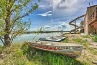 Lakefront Country Home with Waterslide and Trampoline! - B&B
