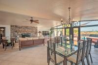 Tucson Oasis La Casa de las Palmas with Pool! - Bed and Breakfast Tucson