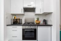 B&B Portsmouth - Milton Heights - Modern 2 bedroom apartment with terrace in Portsmouth - Bed and Breakfast Portsmouth