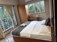 Pinaki Comfort Stay Vile Parle - Near Airport - B&B Mumbai