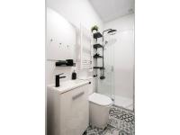 Apartamento amarillo en Atocha - B&B Madrid