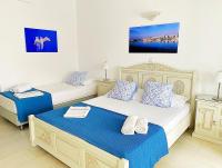 Estudio con vistas a la piscina (3 adultos)