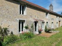 Maison renovee en pierres séjour spacieux avec jardin et terrasse aménagée près Omaha beach & Bayeux à 5mn de la mer tous commerces - Chambres d'hôtes Commes