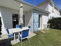 B&B Saint-Brevin-les-Pins - Maison Saint-Brevin-les-Pins, 2 pièces, 4 personnes - FR-1-364-102 - Bed and Breakfast Saint-Brevin-les-Pins