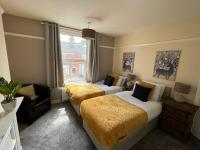 Comfortable King Bed - Location - Contractors - Family - Parking - Chambres d’hôtes Bedford