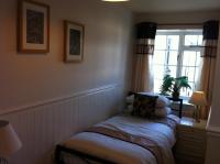 Kleine Tweepersoonskamer met 2 Aparte Bedden