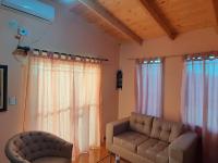 Casa con piscina en Gobernador Roca - B&B Gobernador Roca