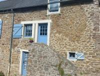 Chambre d'hote Familiale de la maison Bleue - B&B Lanvallay