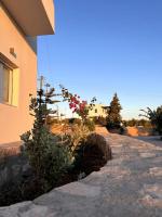 Theasis Apartments - B&B Adámas