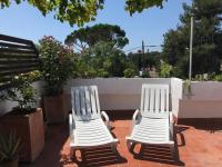 Casita blanca con fibra óptica y piscina cominutaria - Chambres d'hôtes Tossa de Mar