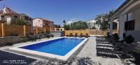 Apartment Brioni Sea,Garden,Poll view 2 plus 2 80m2 tiki bar - B&B