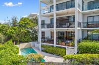 4 Hilltop Villas Enjoy Ocean Views From The Heart Of The Village - Chambres d'hôtes Sunshine Beach