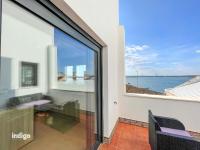 DEK001 Riverview Modern Townhouse in Centre of Ay - B&B Ayamonte