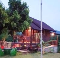 บ้านไร่ภูวังน้ำ - Chambres d’hôtes Ban Khlong Ki