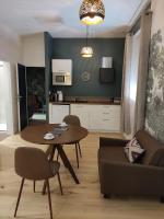 Studio met Kingsize Bed en Slaapbank