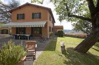 Four-Bedroom House with Terrace - Split Level